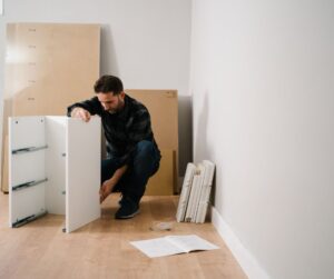 فك وتركيب احترافي (غرف نوم – دواليب – سفرة – مطابخ)